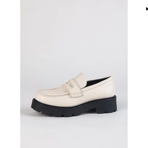 Vagabond Shoemaker Cosmo Lug Sole Loafer!